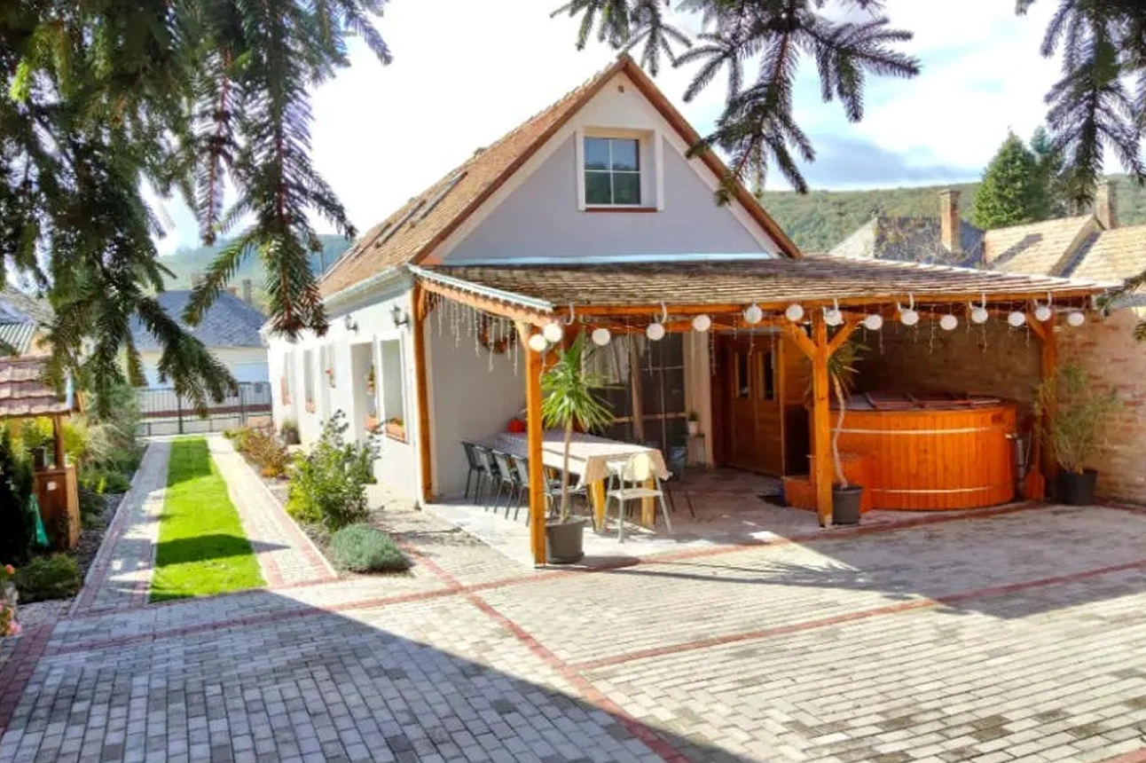 Borostyánkút Wellness Home Bakonybél